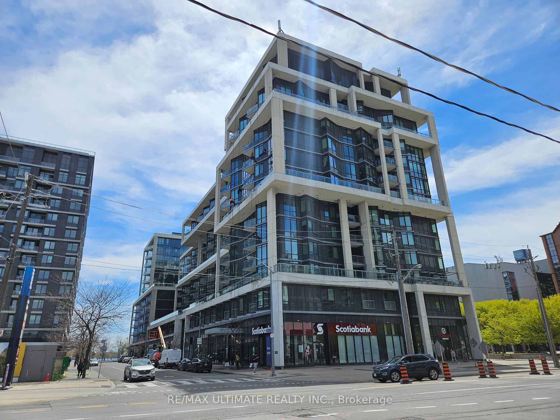 15 Merchants' Wharf N/A  #703