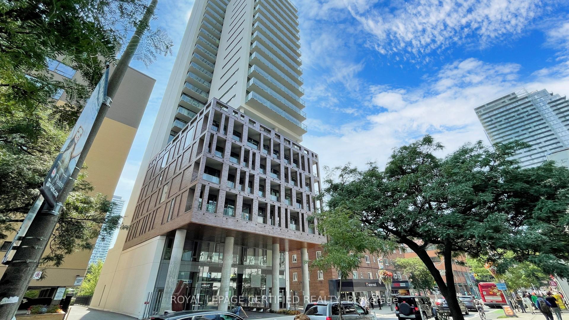 81 Wellesley Street E #2305