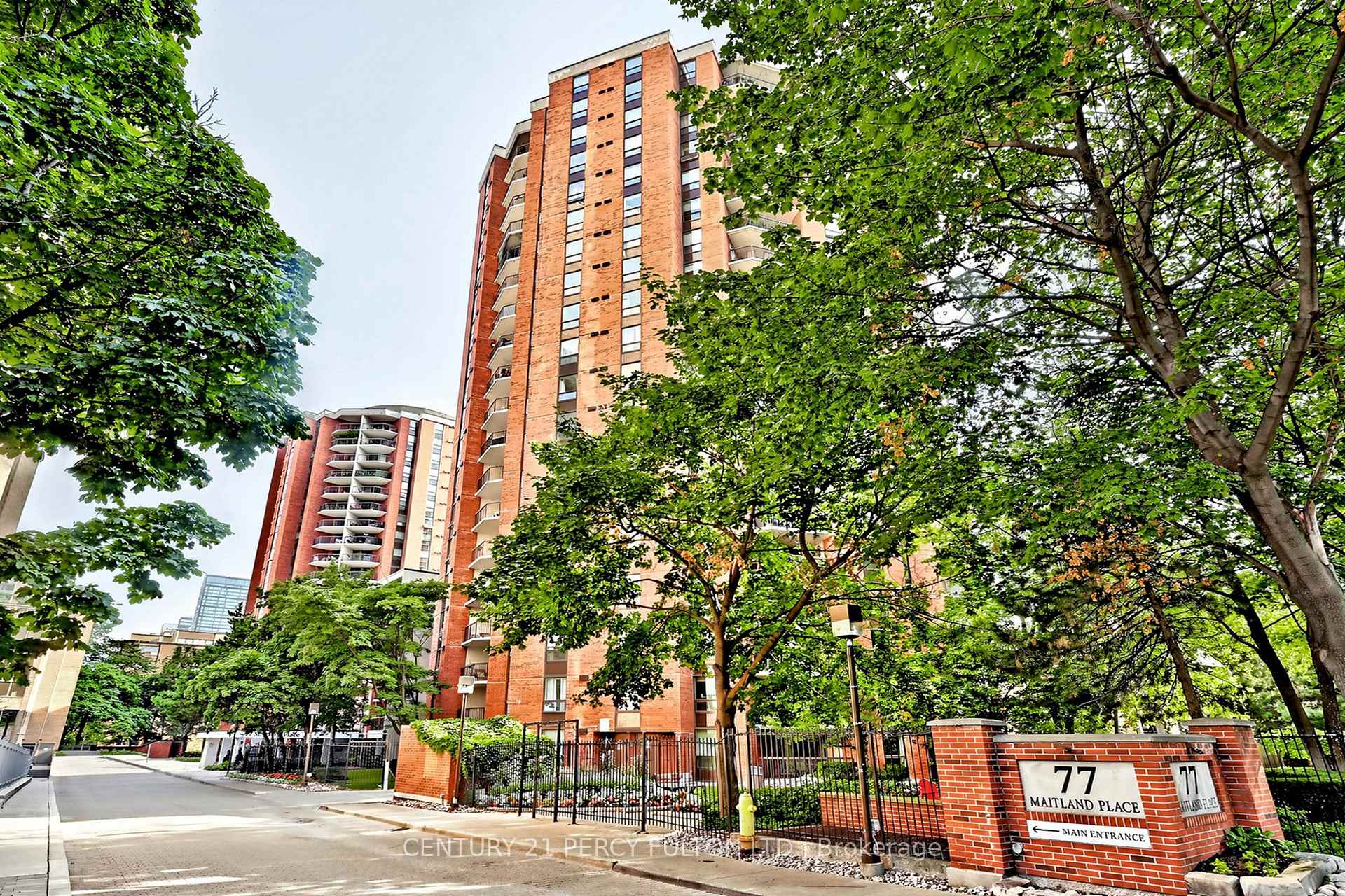 77 Maitland Place  #224