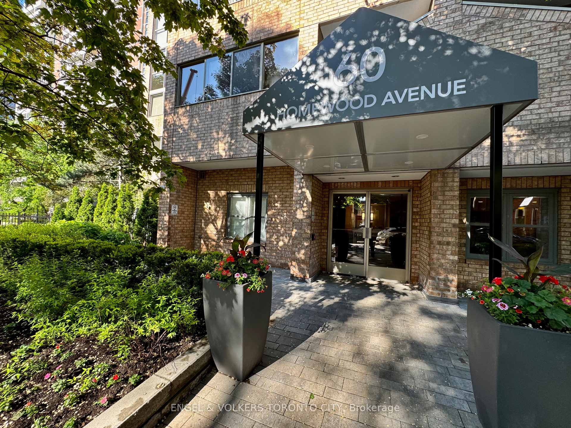 60 Homewood Avenue  #325