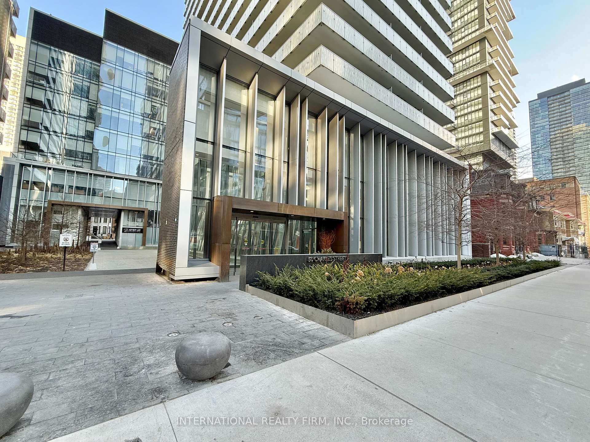 50 Charles Street E LPH 5406