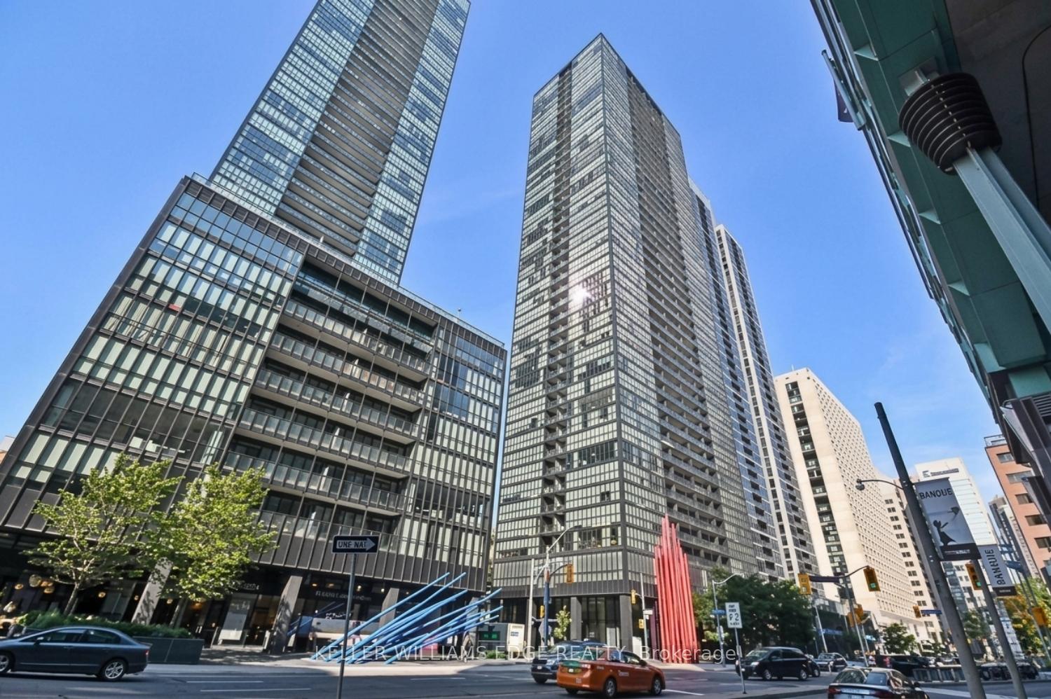 110 Charles Street E #3301