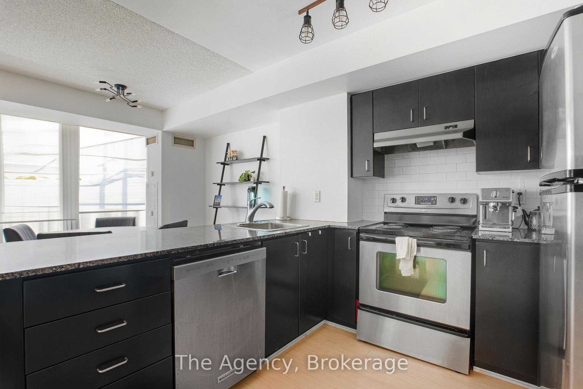 76 Shuter Street  #210