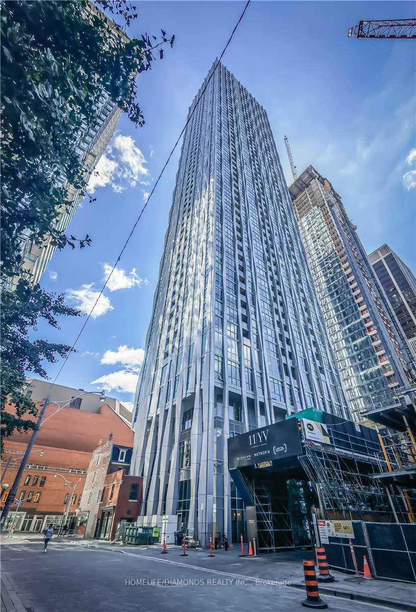 1 Yorkville Avenue  #3302
