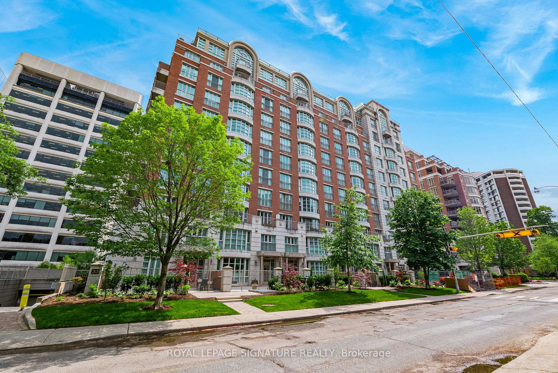 33 Delisle Avenue  #1004