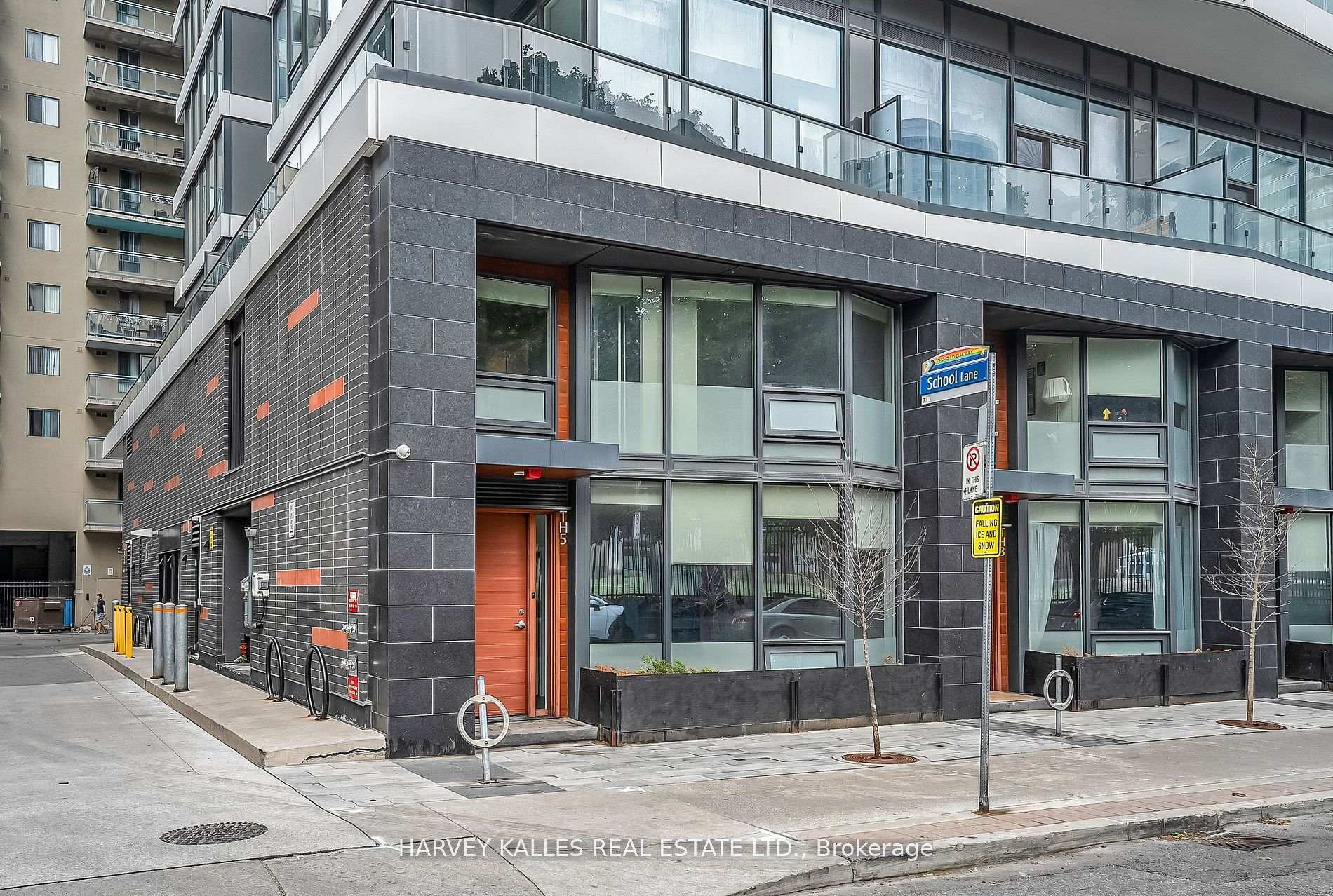 85 Wood Street  TH5