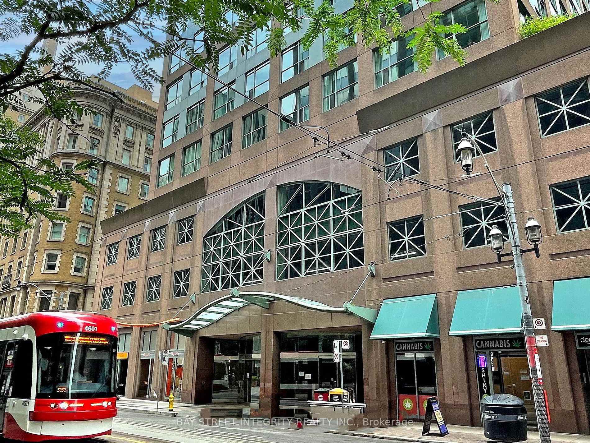 7 King Street E #917