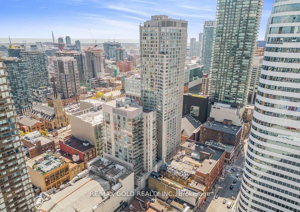 200 Victoria Street  #1506