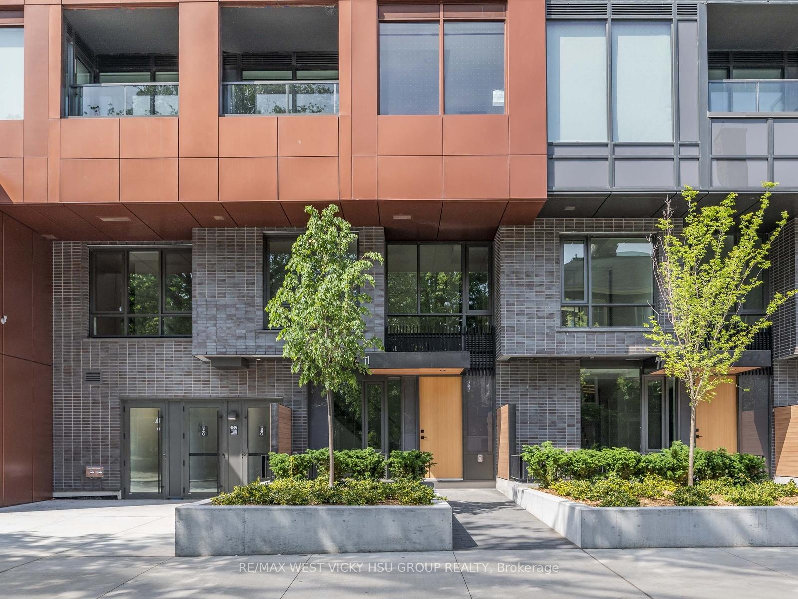 28 Eastern Avenue  TH105 #6