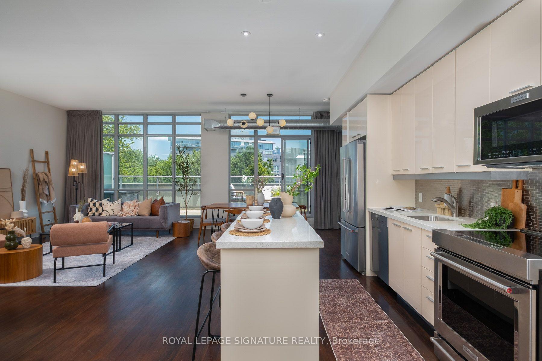 52 Sumach Street  #402