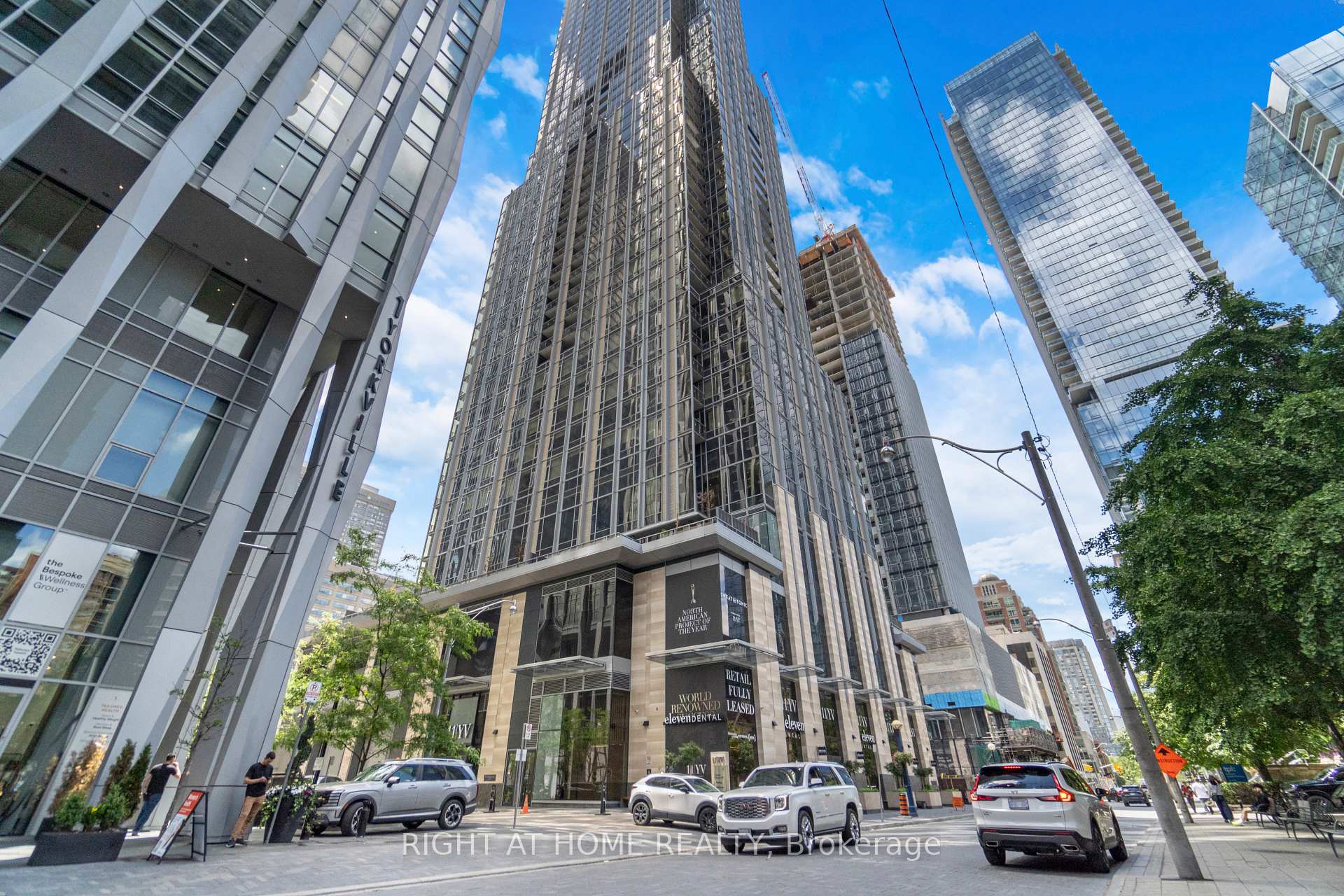 11 Yorkville Avenue  #2113