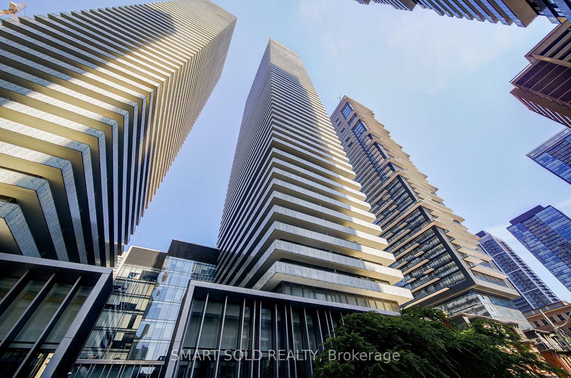 50 Charles Street E #2909