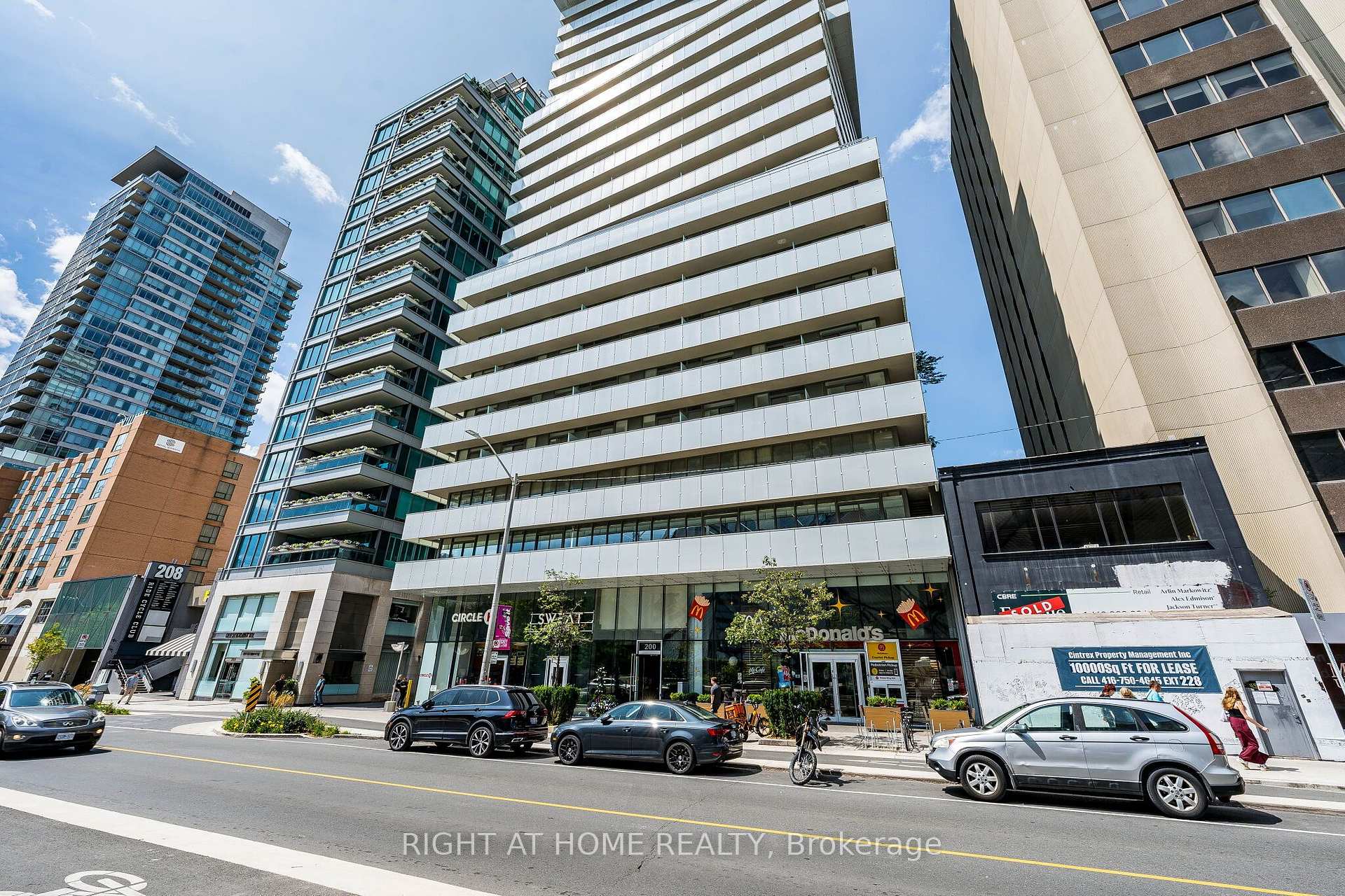 200 Bloor Street W #1604