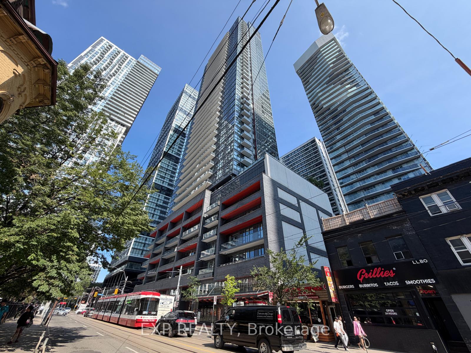 159 Dundas Street E #512