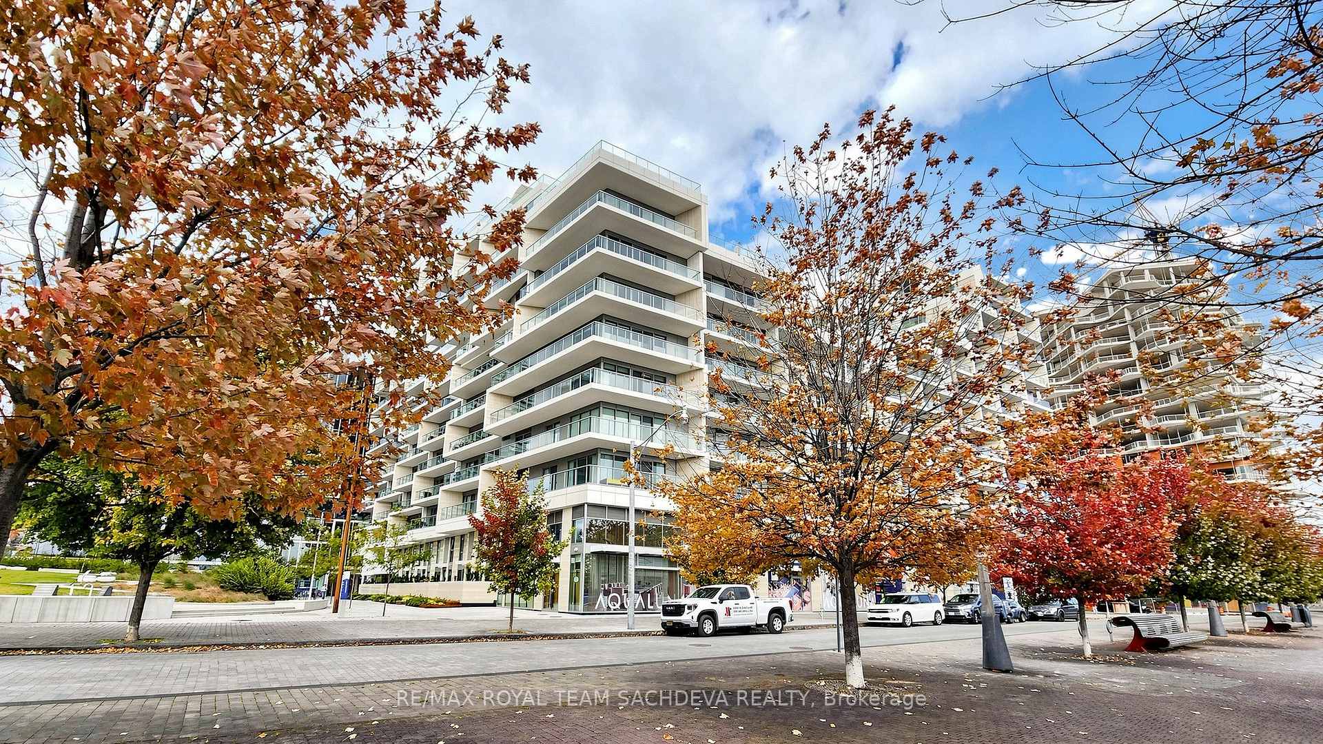 118 MERCHANTS' WHARF N/A  #101