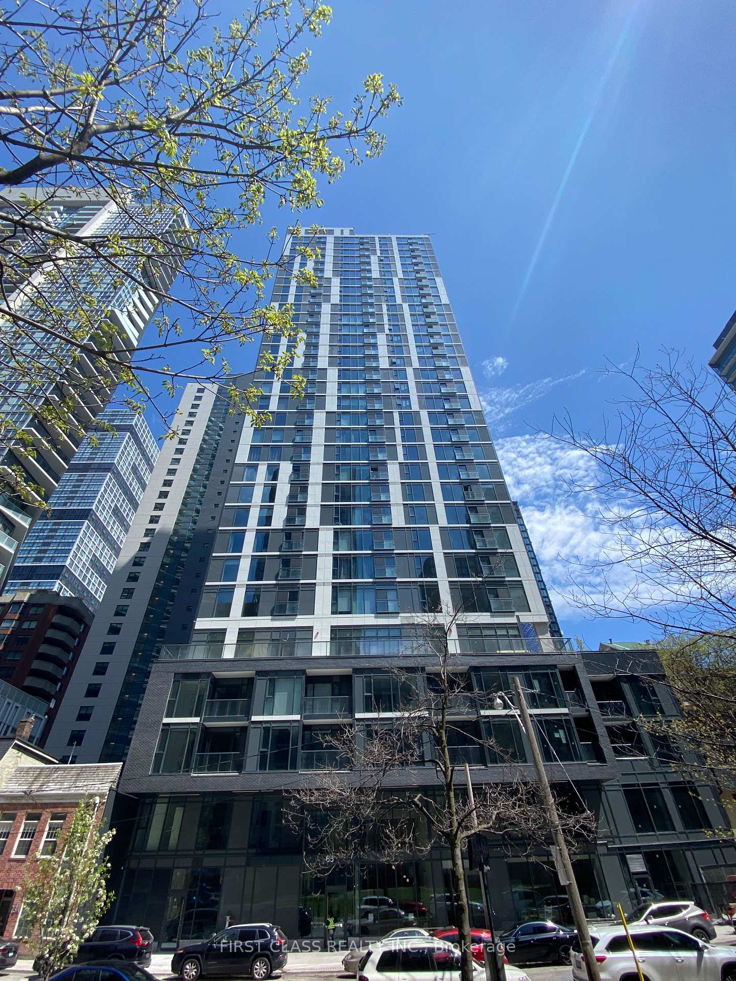 65 Mutual Street  #2804