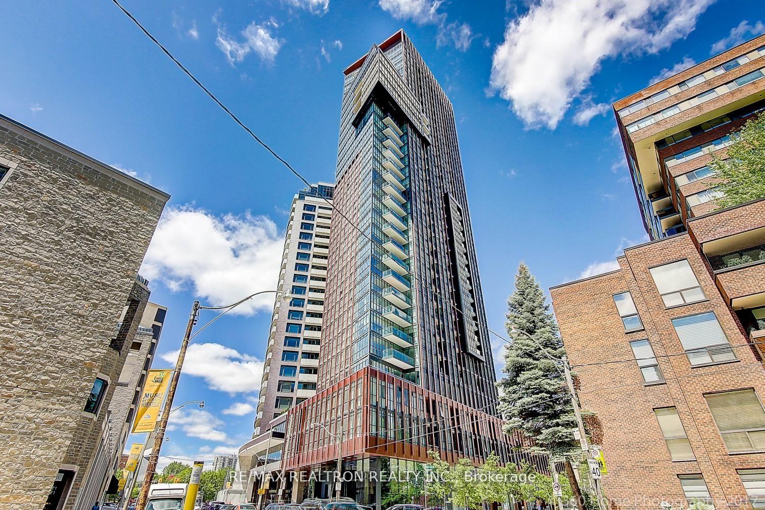 32 DAVENPORT Road  #106