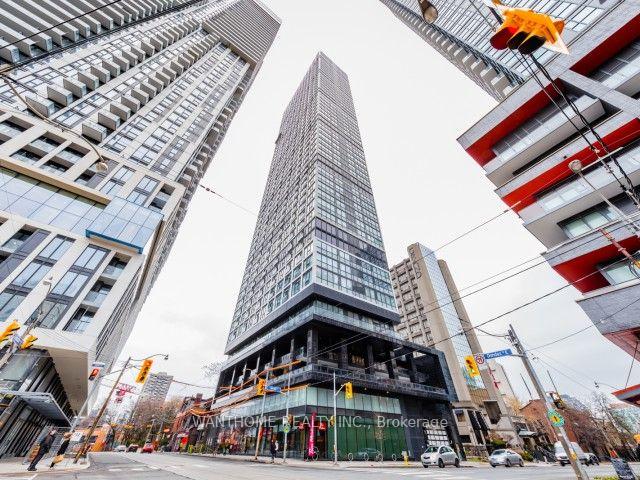 181 Dundas Street E #502
