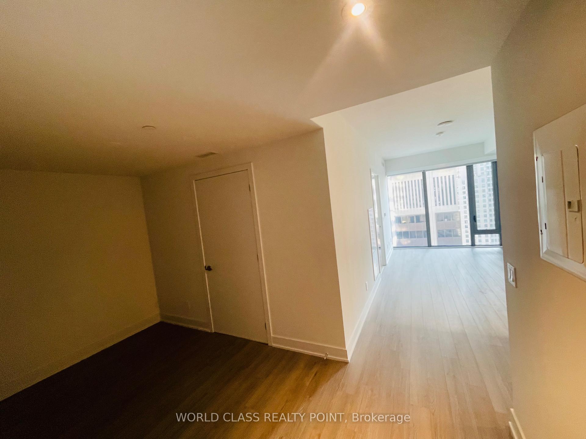 8 Cumberland Street  #2404