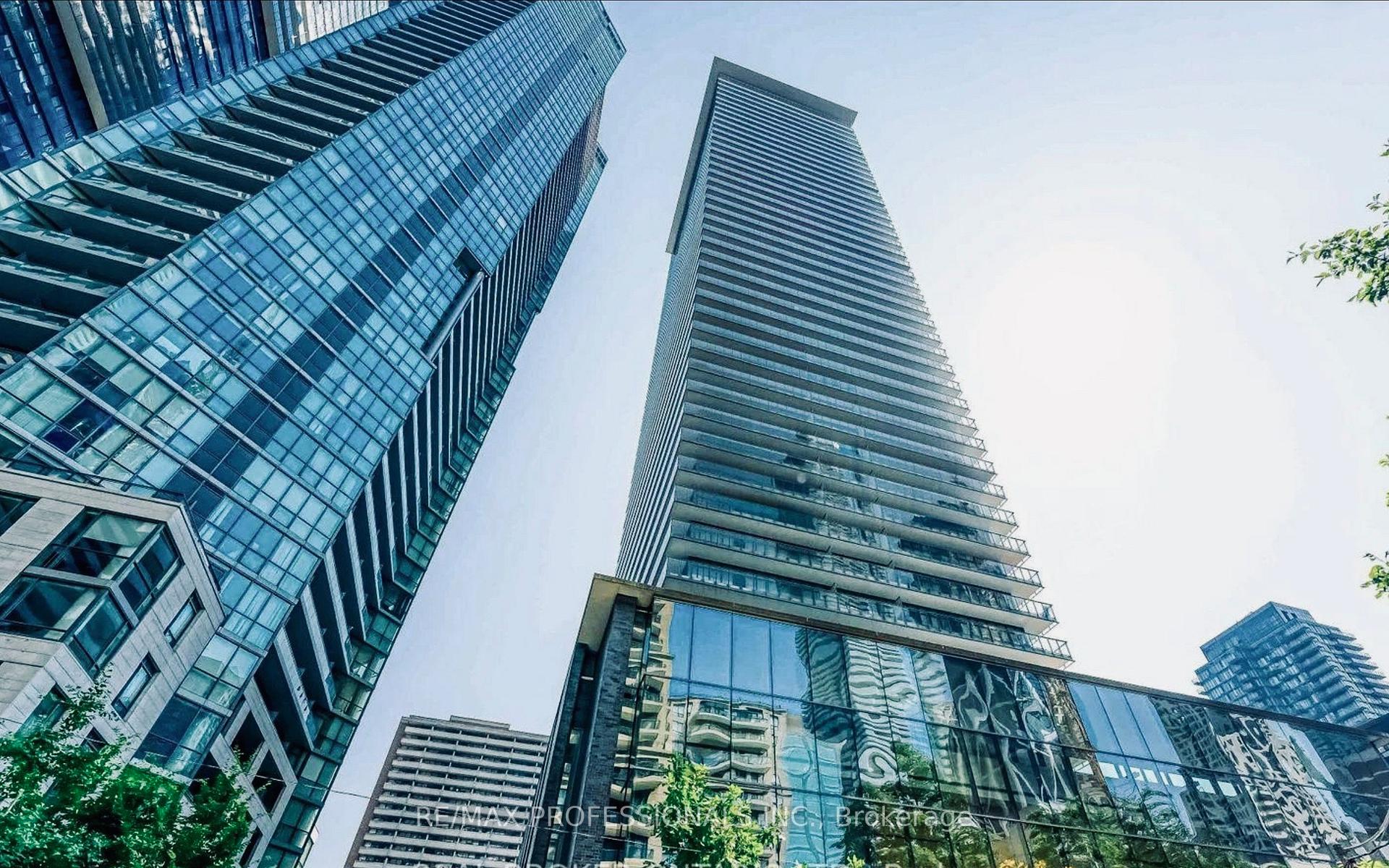33 Charles Street E #710