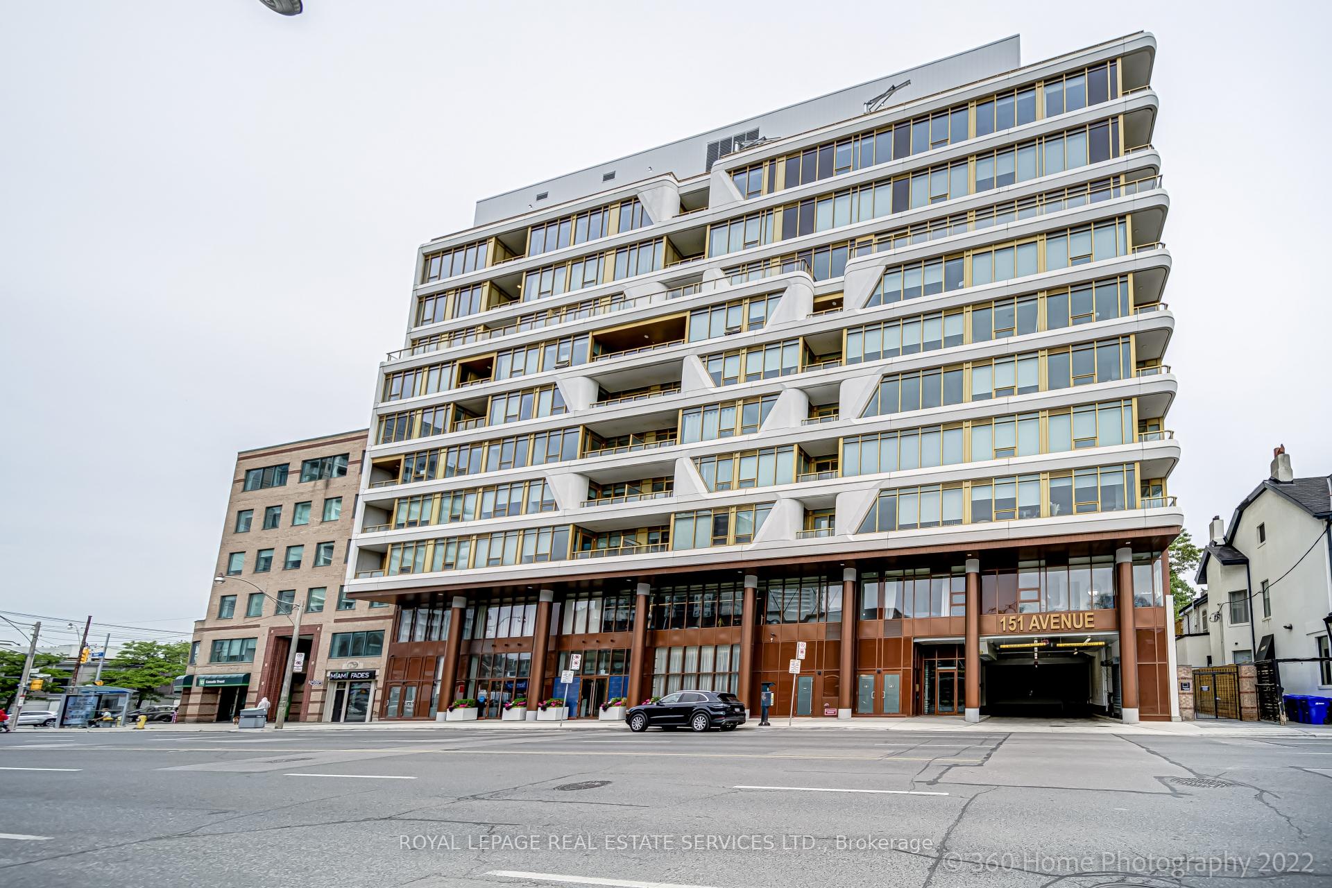 151 Avenue Road  #405
