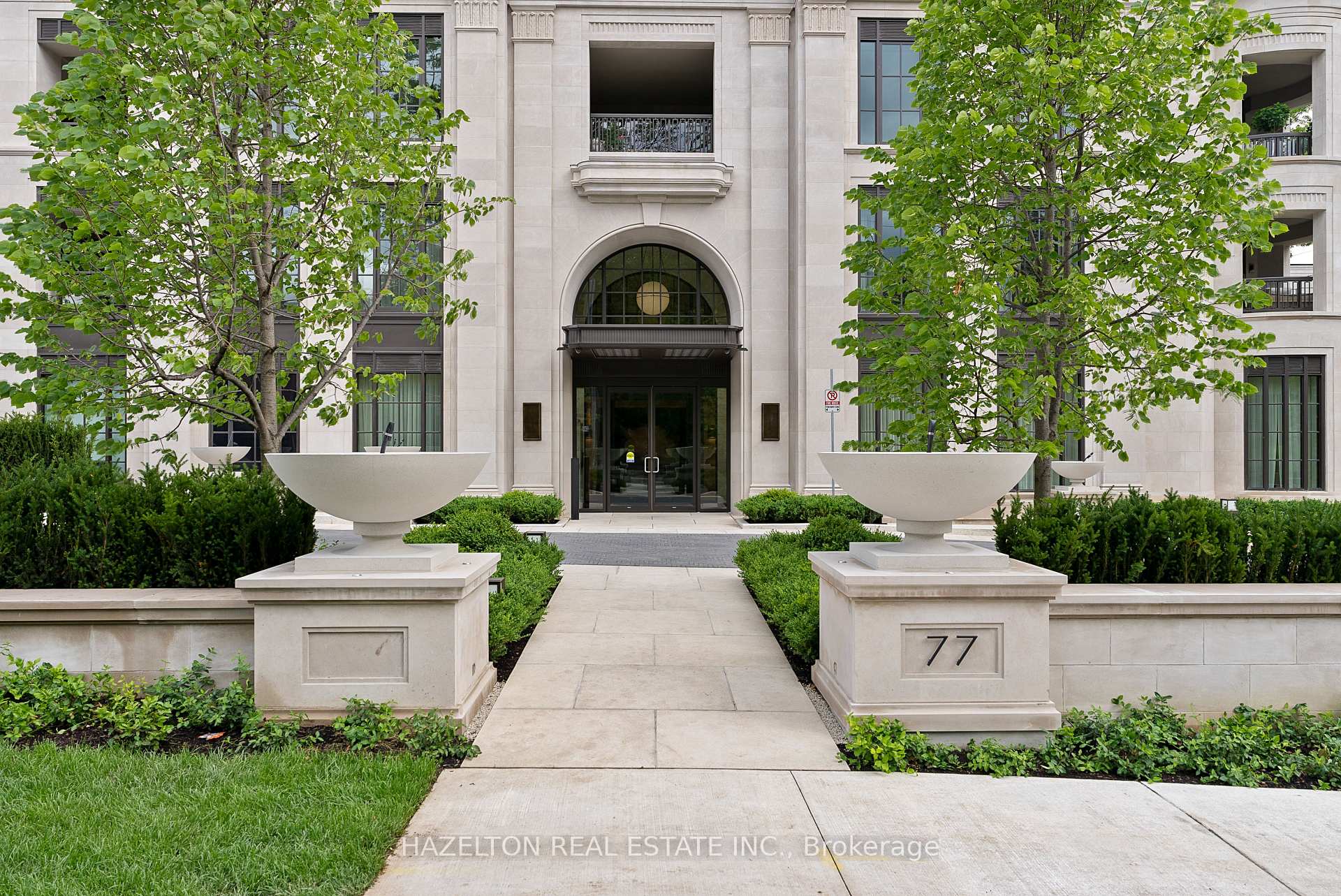 77 Clarendon Avenue  #205