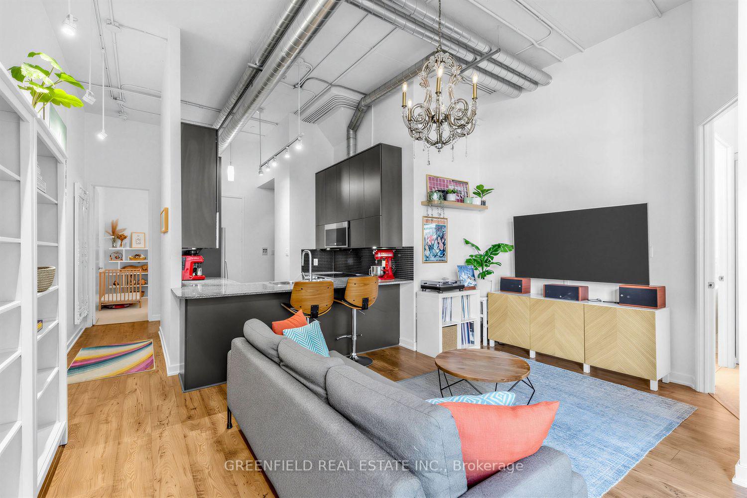 380 Macpherson Avenue N #410