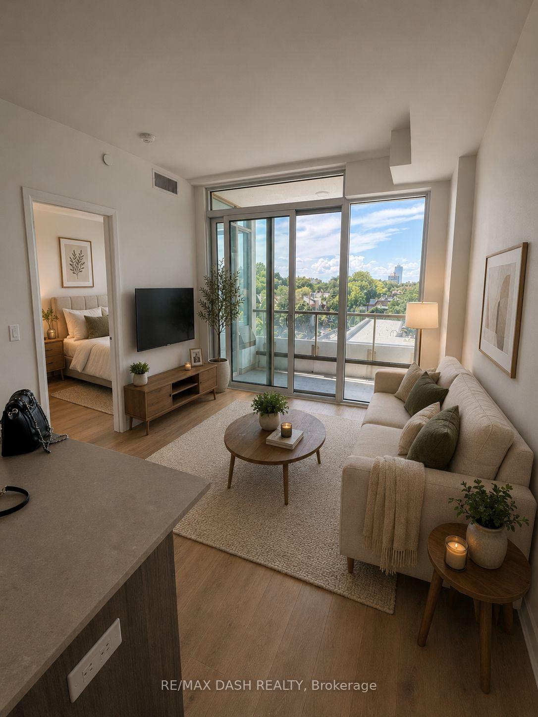 151 Avenue Road  #501