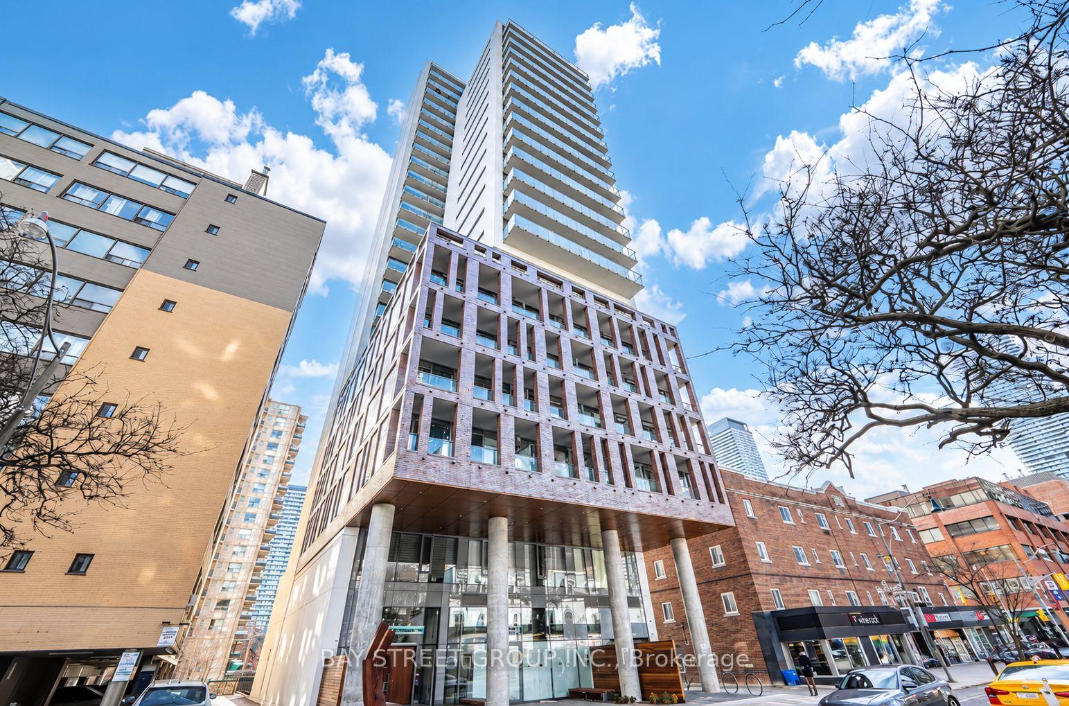 81 Wellesley Street E #407