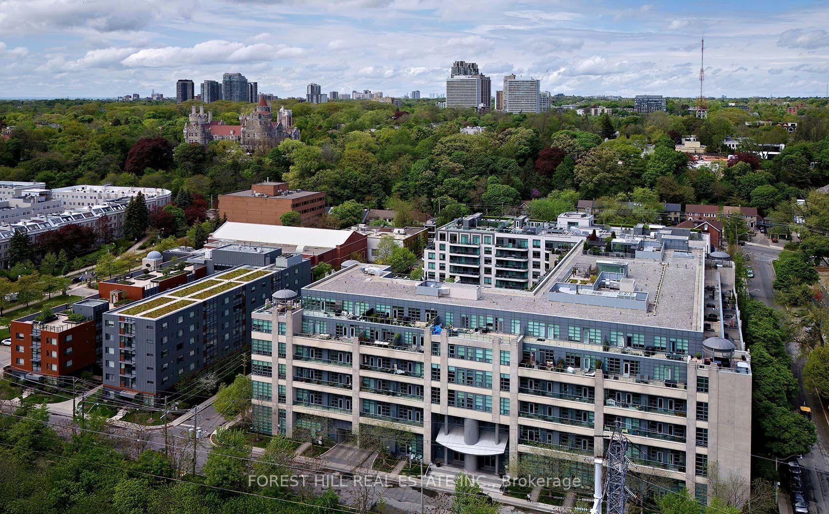 380 Macpherson Avenue  #408
