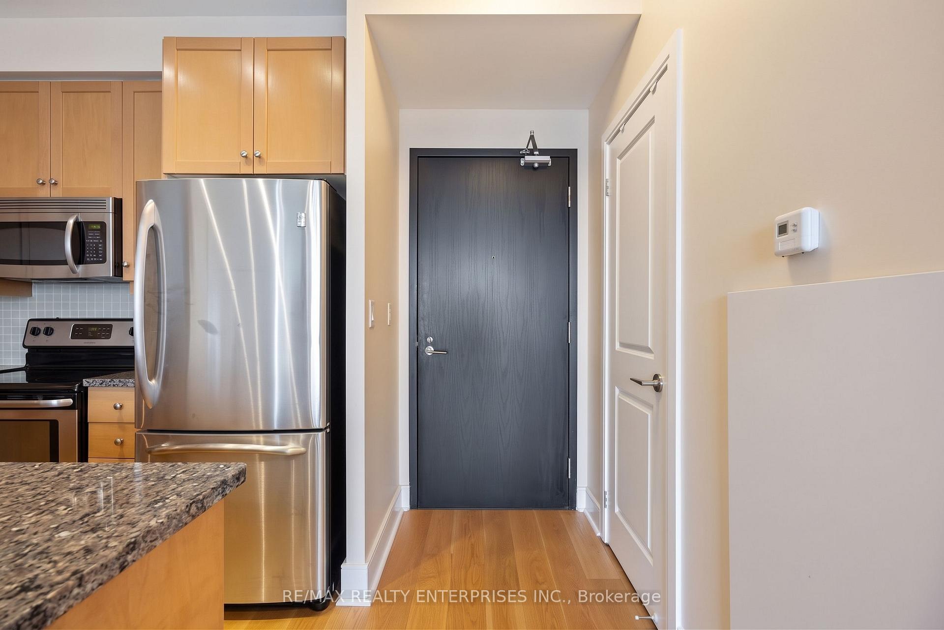 18 Yorkville Avenue W #2706