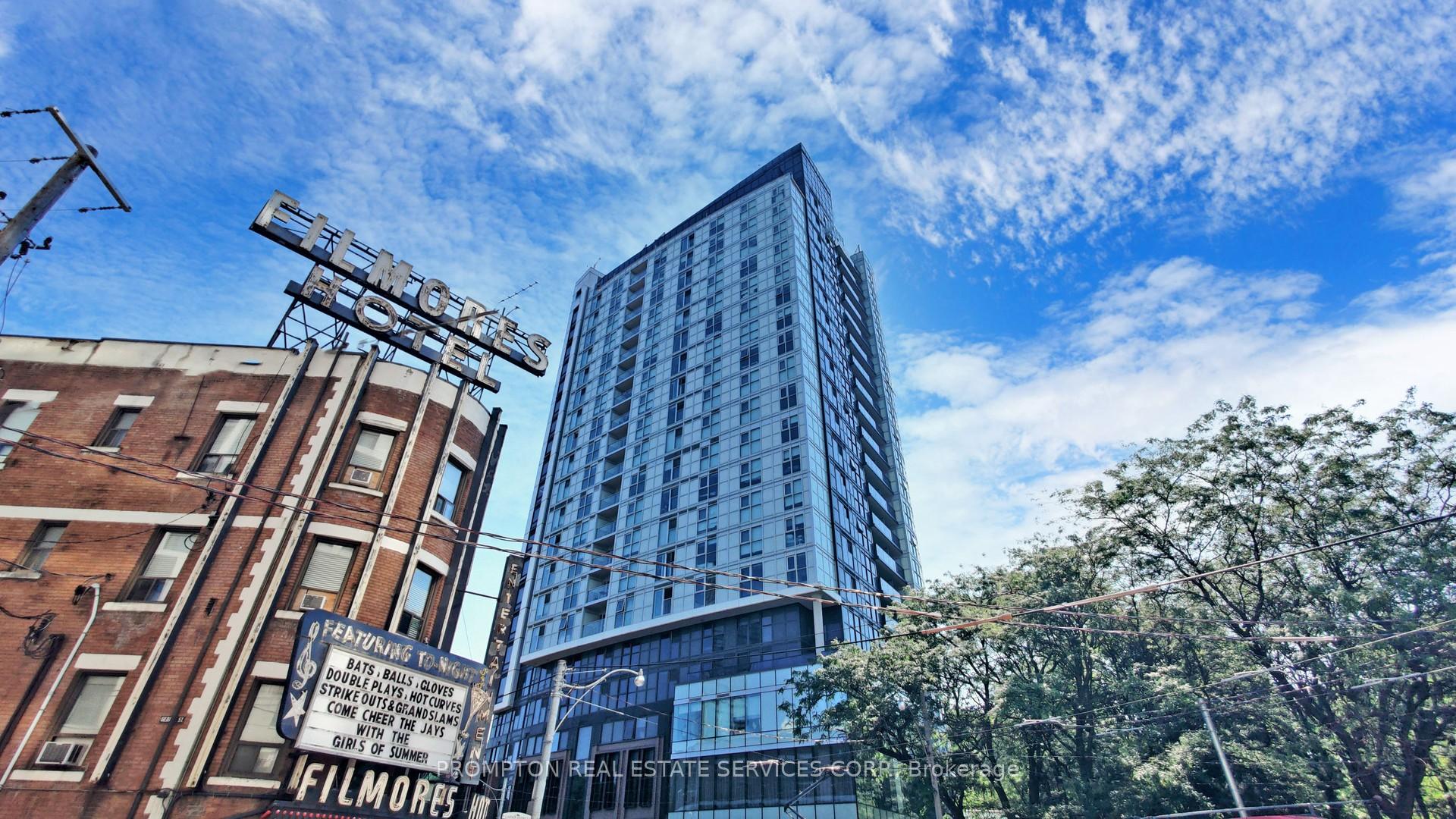 219 Dundas Street E Ph112