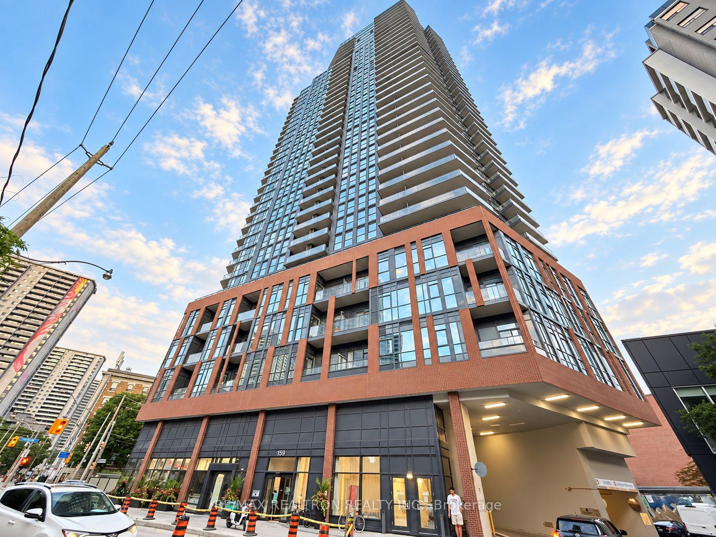 159 Wellesley Street E #2809