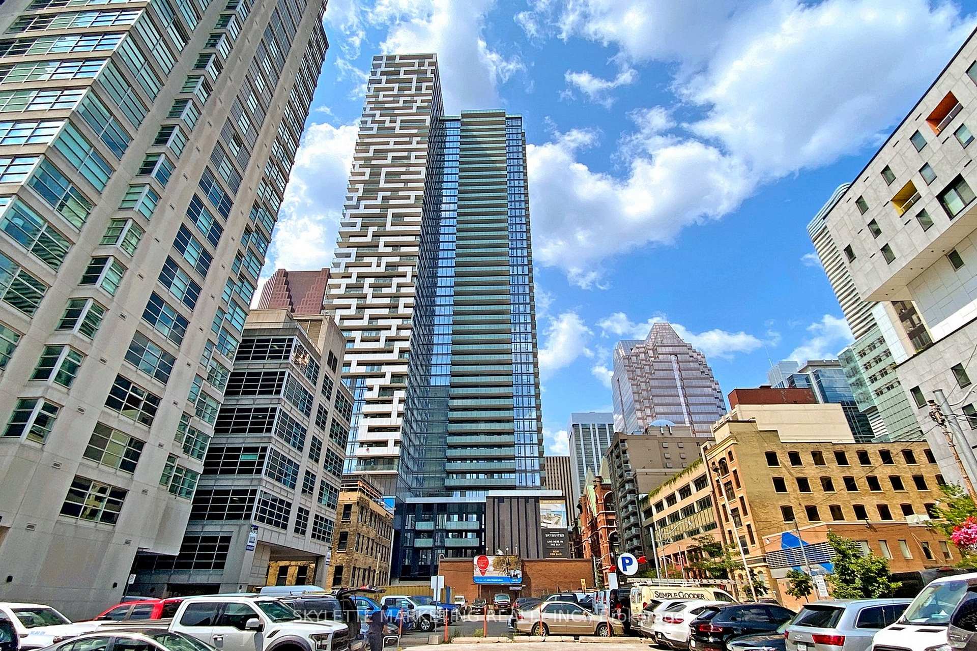 25 Richmond Street E #1011