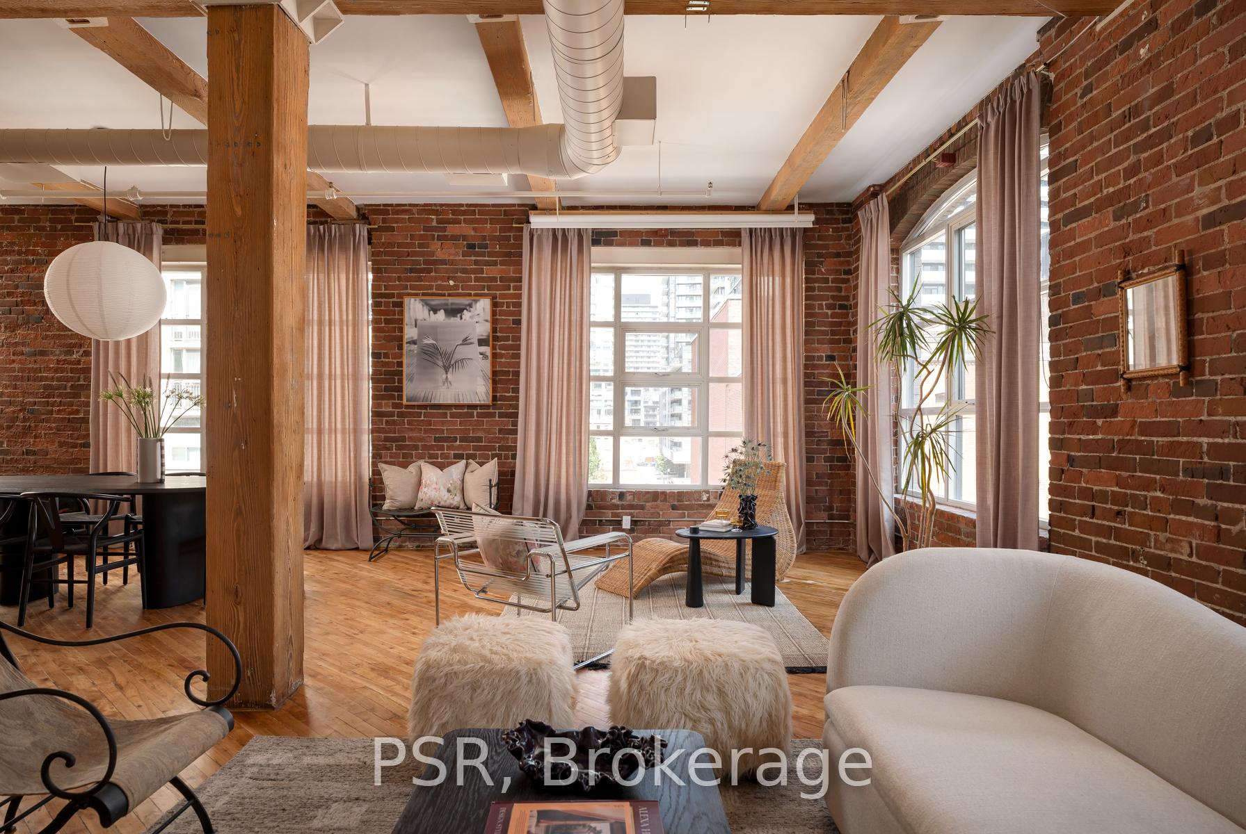 90 Sherbourne Street  #407