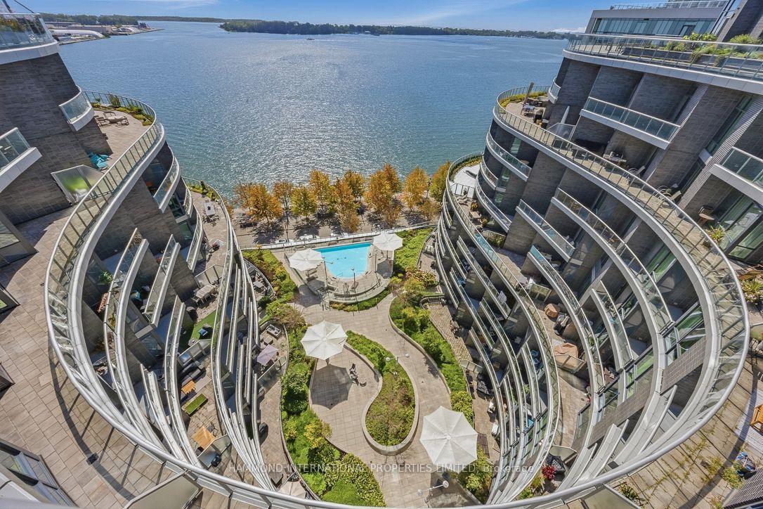 1 Edgewater Drive  Sph10