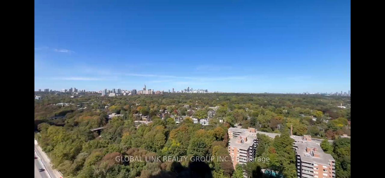 585 Bloor Street E #2115