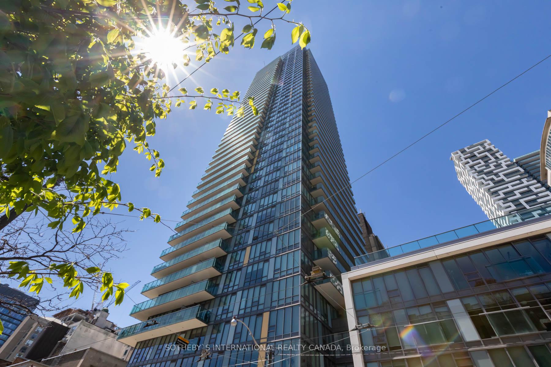 33 Lombard Street  #2207