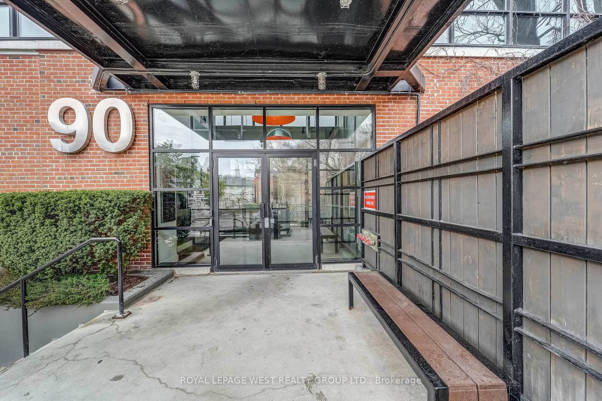 90 Sumach Street  #416