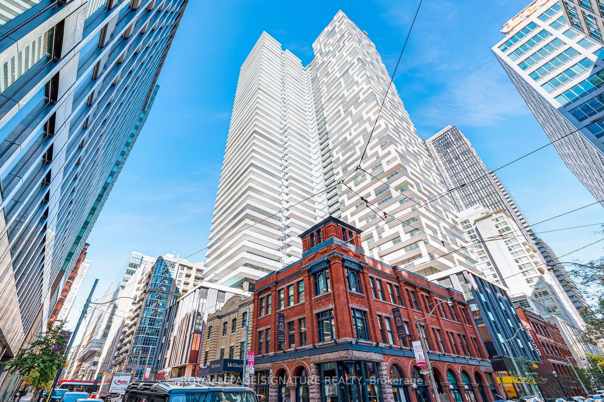 25 Richmond Street E #1212
