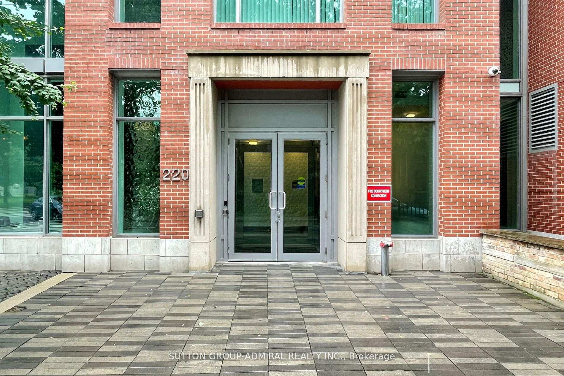 220 George Street  #304