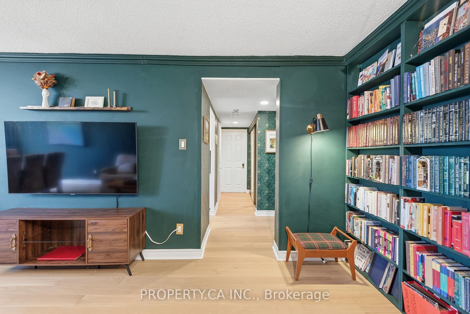 15 Maitland Place  #1811