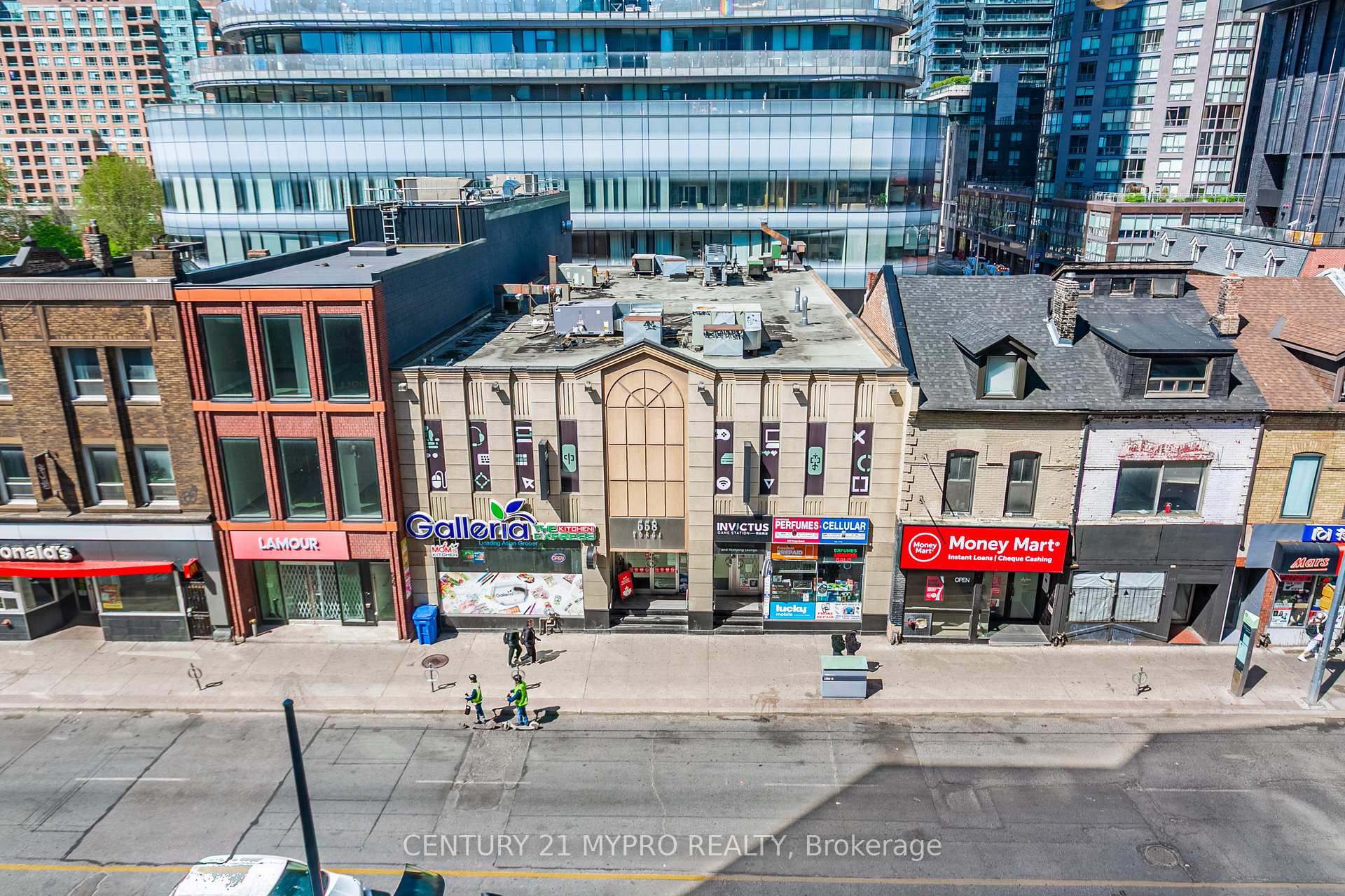 555 Yonge Street  #401