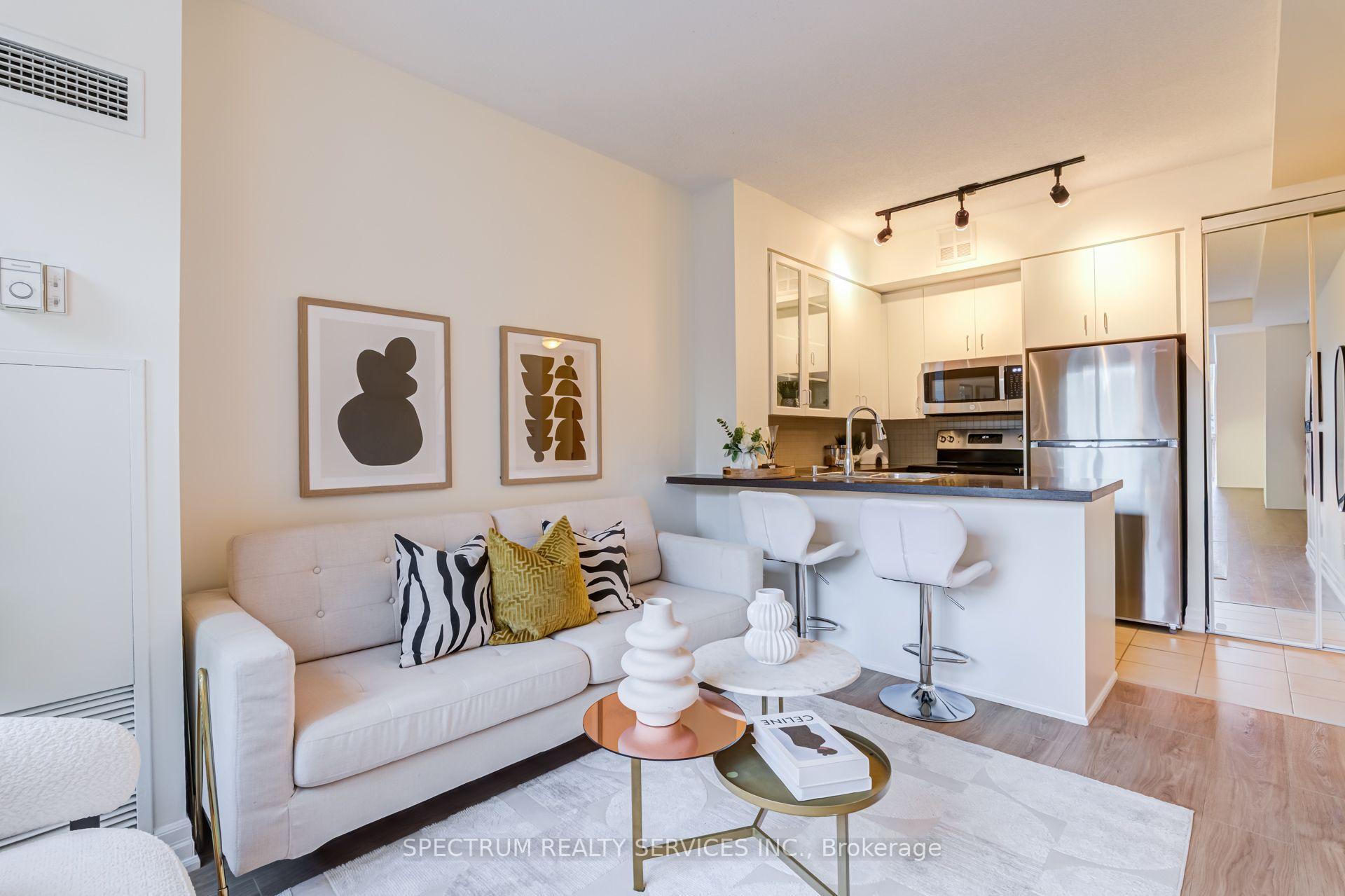 70 Alexander Street  #301