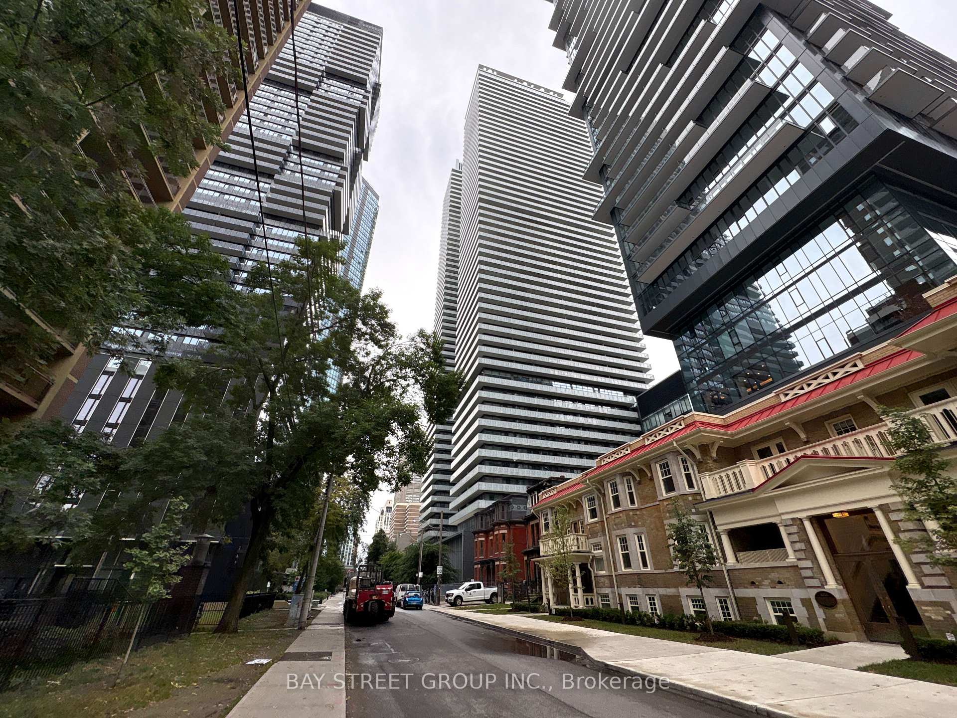 50 Charles Street E #2710