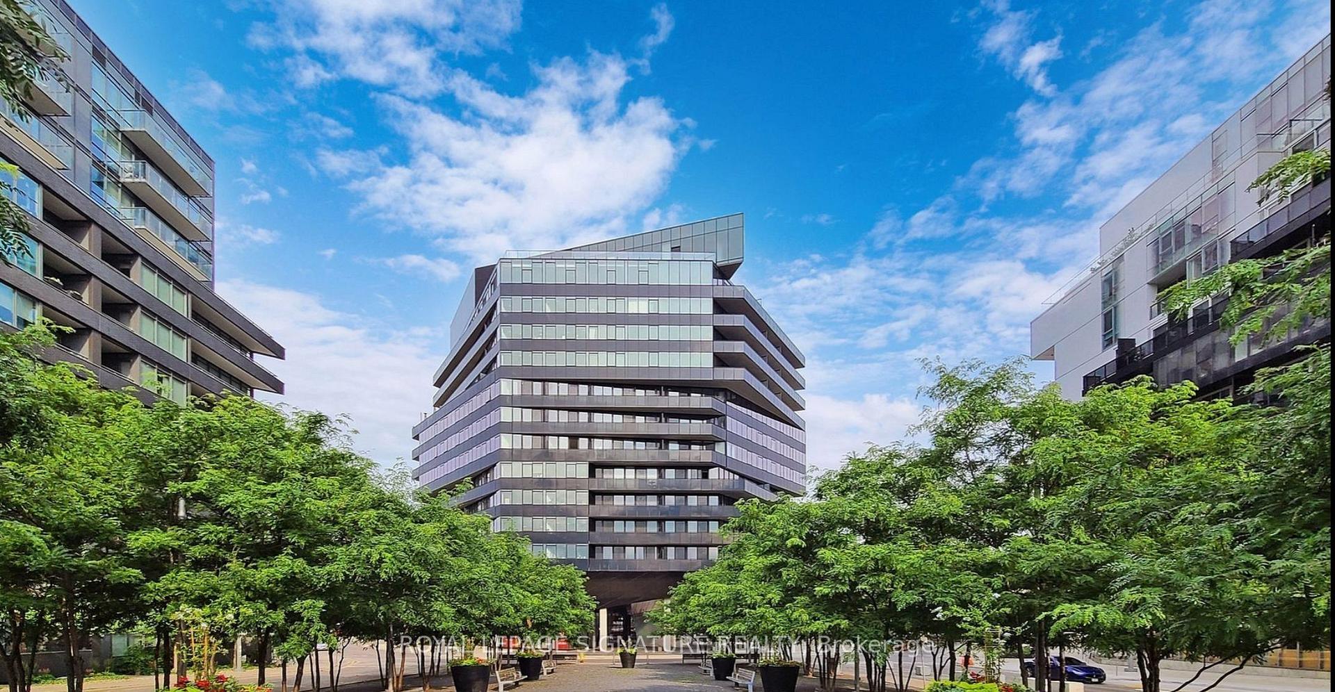 21 Lawren Harris Square  #806