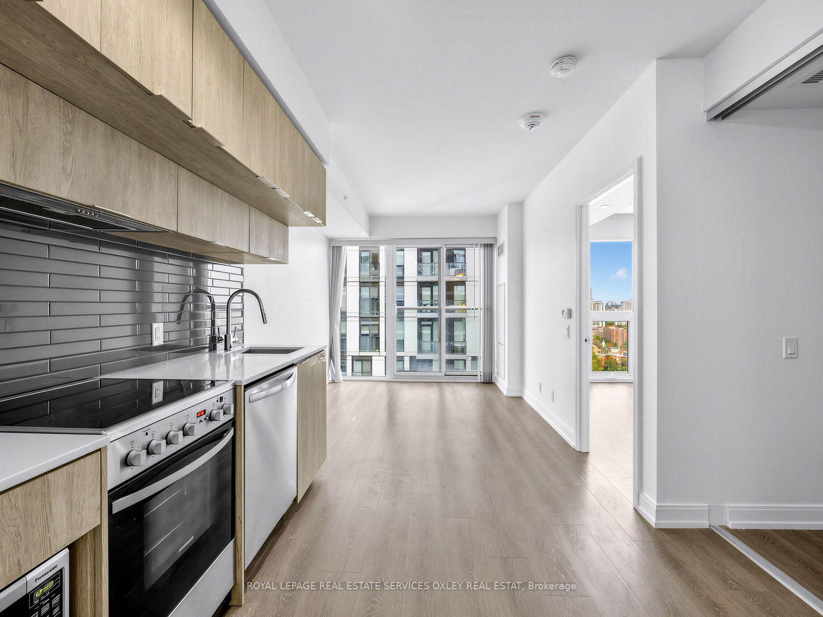 181 Dundas Street E #3801