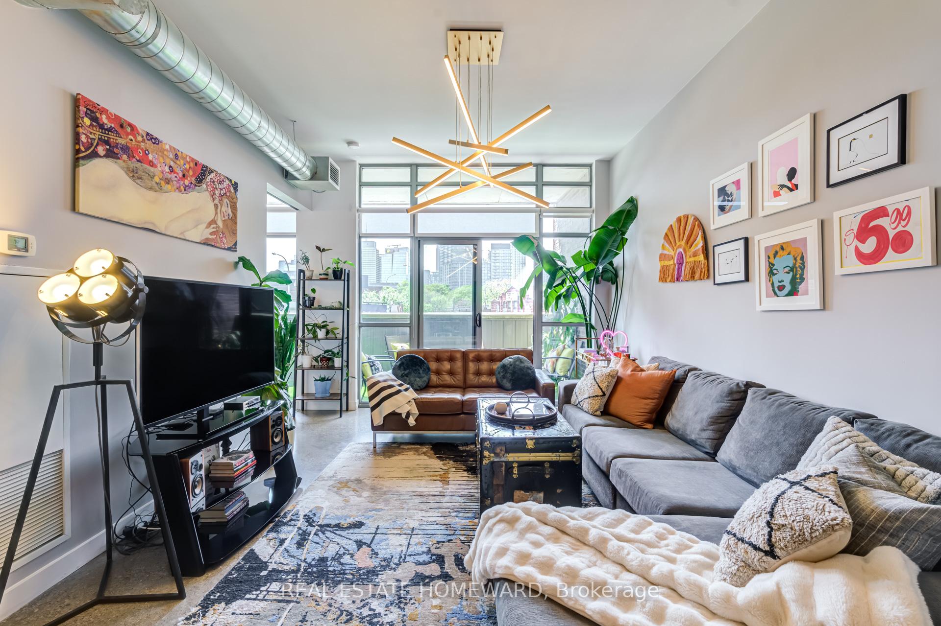 549 King Street E #310