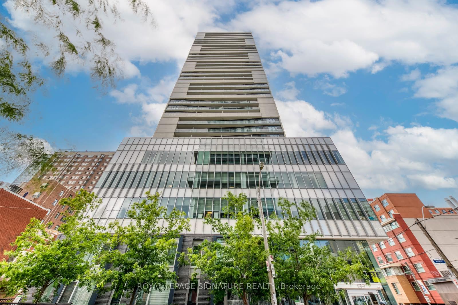 89 McGill Street  #1011