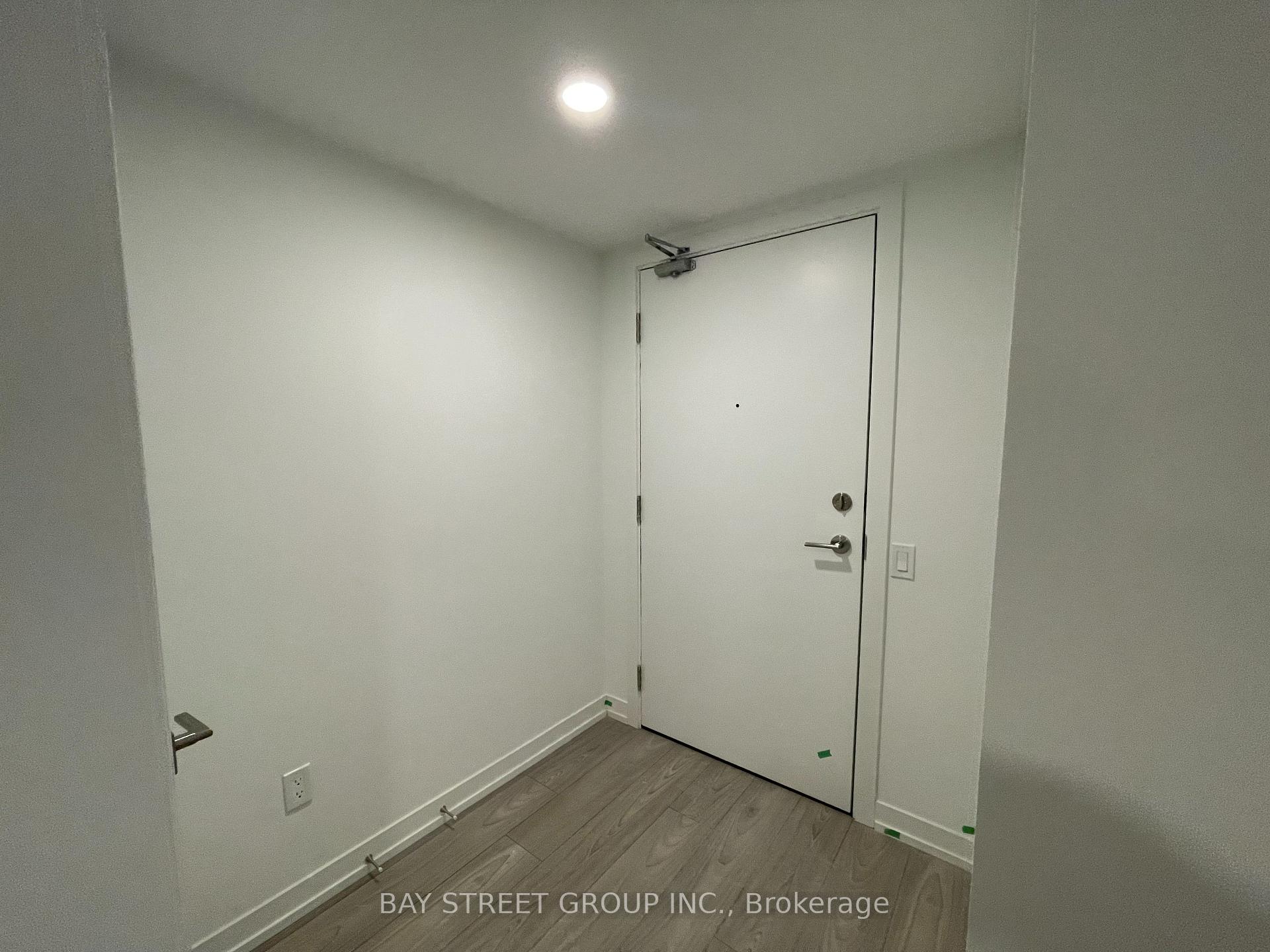 82 Dalhousie Street  #2701